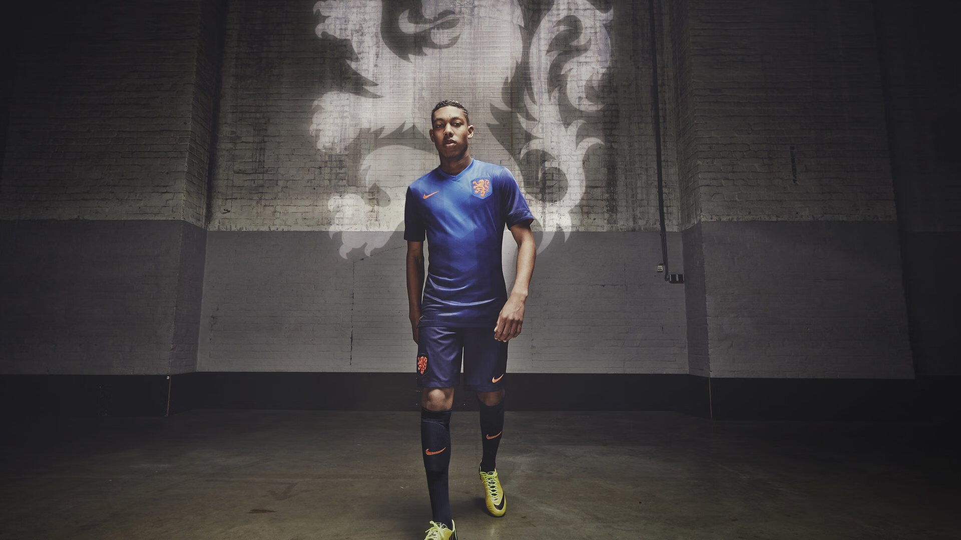 石宇奇赛点兑现，利雅得新月淘汰阿森纳晋级四强，主帅激动落泪的简单介绍